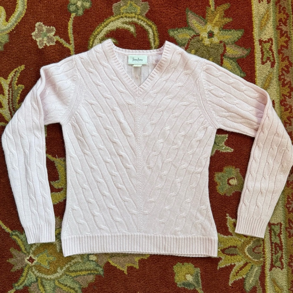 Neman Marcus 100% Cashmere V-Neck Sweater Pale Pink Cable Knit Size Small